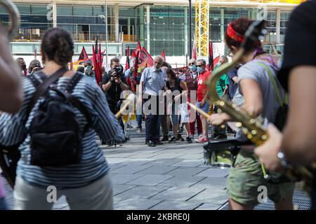 Manifestation à Piazza Duomo et sous le siège de la région Lombardie contre la gestion de la région Lombardie par Attilio Fontana et Giulio Galliera, Milan, Italie sur 20 juin 2020 (photo par Mairo Cinquetti/NurPhoto) Banque D'Images