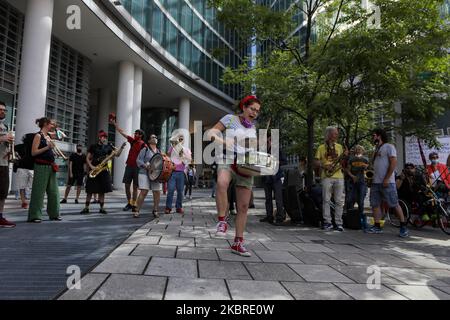 Manifestation à Piazza Duomo et sous le siège de la région Lombardie contre la gestion de la région Lombardie par Attilio Fontana et Giulio Galliera, Milan, Italie sur 20 juin 2020 (photo par Mairo Cinquetti/NurPhoto) Banque D'Images