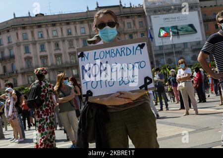 Manifestation à Piazza Duomo et sous le siège de la région Lombardie contre la gestion de la région Lombardie par Attilio Fontana et Giulio Galliera, Milan, Italie sur 20 juin 2020 (photo par Mairo Cinquetti/NurPhoto) Banque D'Images