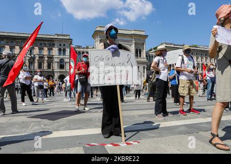 Manifestation à Piazza Duomo et sous le siège de la région Lombardie contre la gestion de la région Lombardie par Attilio Fontana et Giulio Galliera, Milan, Italie sur 20 juin 2020 (photo par Mairo Cinquetti/NurPhoto) Banque D'Images