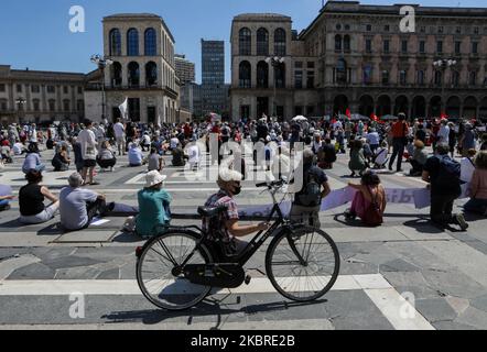 Manifestation à Piazza Duomo et sous le siège de la région Lombardie contre la gestion de la région Lombardie par Attilio Fontana et Giulio Galliera, Milan, Italie sur 20 juin 2020 (photo par Mairo Cinquetti/NurPhoto) Banque D'Images