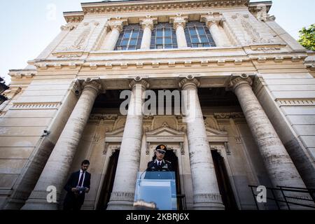 Giovanni Nistri a signé, au cours de l', le protocole d'accord entre le Commandement des Carabinieri pour la protection du patrimoine culturel des Carabinieri et la Communauté juive de la capitale, en présence du Commandant général des Carabinieri Giovanni Nistri et du sous-secrétaire du Ministère du patrimoine culturel et Activités et Tourisme Anna Laura Orrico sur 24 juin 2020 à Rome, Italie. (Photo par Andrea Ronchini/NurPhoto) Banque D'Images