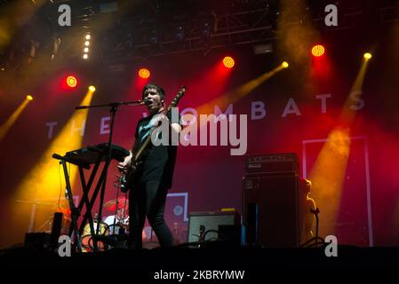 Groupe de rock indépendant anglais The wombats se déroule en direct au Rerading Festival 2016, à Reading, Berkshire on 28 août 2016. Les wombats sont un groupe de rock indépendant anglais composé de Matthew Murphy (voix en chef, guitare, claviers), Tord ?verland Knudsen (basse, voix de soutien), et Dan Haggis (batterie, voix de soutien). (Photo par Alberto Pezzali/NurPhoto) Banque D'Images