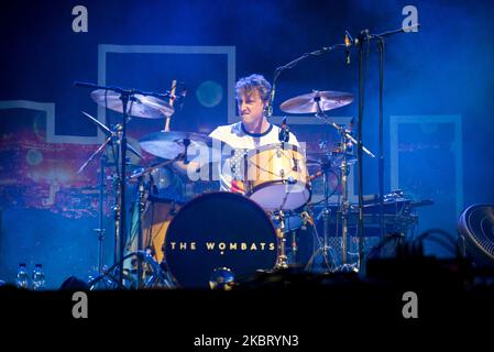 Groupe de rock indépendant anglais The wombats se déroule en direct au Rerading Festival 2016, à Reading, Berkshire on 28 août 2016. Les wombats sont un groupe de rock indépendant anglais composé de Matthew Murphy (voix en chef, guitare, claviers), Tord ?verland Knudsen (basse, voix de soutien), et Dan Haggis (batterie, voix de soutien). (Photo par Alberto Pezzali/NurPhoto) Banque D'Images