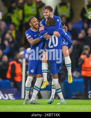 02 Nov 2022 - Chelsea v Dinamo Zagreb - UEFA Champions League - Groupe E - Stamford Bridge Denis Zakaria de Chelsea célèbre son but avec Ben Chilwell et Pierre-Emerick Aubameyang lors du match de l'UEFA Champions League Group E à Stamford Bridge, Londres. Image : Mark pain / Alamy Banque D'Images