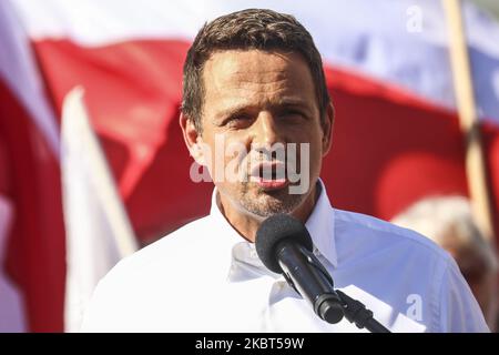 Rafal Trzaskowski, candidat à la présidence du principal parti d'opposition, plate-forme civique, assiste à un rassemblement électoral à Katowice, en Pologne, sur 5 juillet 2020. Trzaskowski, un maire libéral de Varsovie, est le rival du président sortant, Andrzej Duda, au deuxième tour des élections présidentielles en Pologne. (Photo de Beata Zawrzel/NurPhoto) Banque D'Images