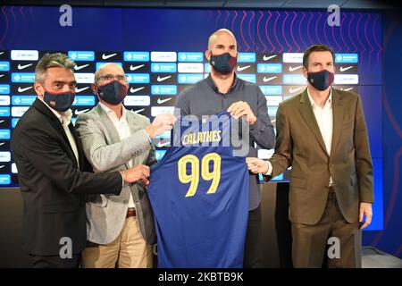 Albert Sole, Joan Blade, N acho Rodriguez et Nick Calathes lors de sa présentation en tant que nouveau joueur de l'équipe de basketball du FC Barcelone, le 10th juillet 2020, à Barcelone, Espagne. (Photo de Noelia Deniz/Urbanandsport /NurPhoto) Banque D'Images