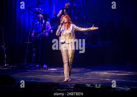 Fiorella Mannoia se produit en direct à Milan, Italie, sur 21 avril 2015 (photo de Mairo Cinquetti/NurPhoto) Banque D'Images