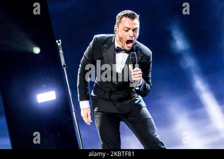 Tiziano Ferro se produit en direct au Stadio San Siro à Milan, Italie, sur 05 juillet 2015 (photo de Mairo Cinquetti/NurPhoto) Banque D'Images