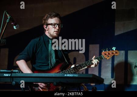 Service public Broadcasting se produit en direct à la Salumeria della Musica à Milan, Italie, on 12 mai 2015 (photo de Mairo Cinchetti/NurPhoto) Banque D'Images