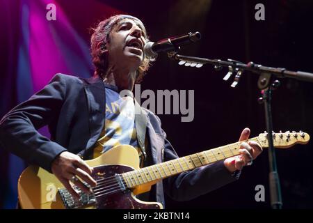 Le membre du groupe Sidonie, Marc Ros, lors du concert qu'ils ont offert ce soir à l'Ifema à Madrid, dans le cadre du festival ''Abre Madrid''. 15 juillet 2020 Espagne (photo par Oscar Gonzalez/NurPhoto) Banque D'Images