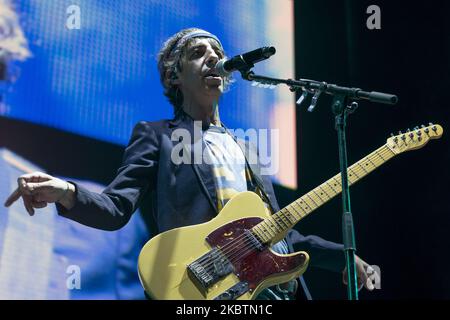 Le membre du groupe Sidonie, Marc Ros, lors du concert qu'ils ont offert ce soir à l'Ifema à Madrid, dans le cadre du festival ''Abre Madrid''. 15 juillet 2020 Espagne (photo par Oscar Gonzalez/NurPhoto) Banque D'Images