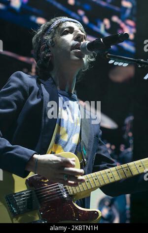 Le membre du groupe Sidonie, Marc Ros, lors du concert qu'ils ont offert ce soir à l'Ifema à Madrid, dans le cadre du festival ''Abre Madrid''. 15 juillet 2020 Espagne (photo par Oscar Gonzalez/NurPhoto) Banque D'Images