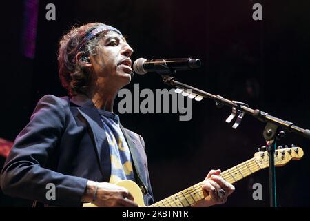 Le membre du groupe Sidonie, Marc Ros, lors du concert qu'ils ont offert ce soir à l'Ifema à Madrid, dans le cadre du festival ''Abre Madrid''. 15 juillet 2020 Espagne (photo par Oscar Gonzalez/NurPhoto) Banque D'Images