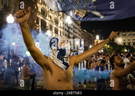 Les supporters du FC Porto célèbrent la victoire du titre de Primeira Liga, à Porto, au Portugal, sur 16 juillet 2020. (Photo de Rita Franca/NurPhoto) Banque D'Images