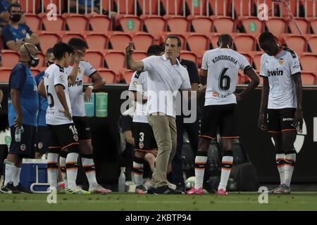 Entraîneur-chef de Valence CF Salvador Gonzalez, Voro, pendant le match espagnol de la Liga entre Valencia CF et RCD Espanyol au stade Mestalla sur 16 juillet 2020. (Photo de Jose Miguel Fernandez/NurPhoto) Banque D'Images