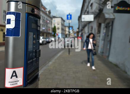 Vue sur un compteur de stationnement à Kazimierz, un quartier juif historique de Cracovie. Jeudi, 15 juillet 2020, à Cracovie, en Pologne. (Photo par Artur Widak/NurPhoto) Banque D'Images