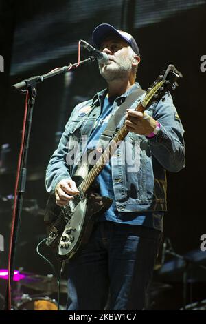 Membre du groupe la habitacion Roja, Jorge Marti lors du concert qu'ils ont offert ce soir à l'Ifema de Madrid, dans le cadre du festival ''Abre Madrid''. 21 juillet 2020 Espagne (photo par Oscar Gonzalez/NurPhoto) Banque D'Images