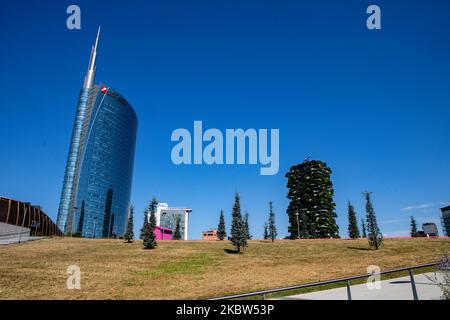 Vue générale de la Biblioteca degli Alberi Park et Bosco Verticale pendant un mois d'été, Milan, Italie, on 22 juillet 2020 (photo de Mairo Cinquetti/NurPhoto) Banque D'Images