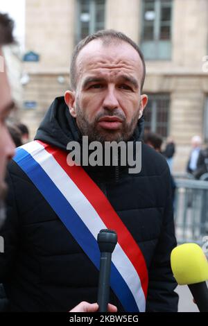 Paris. France, 04 octobre 2022, manifestation devant l'assemblée nationale du parti de l'Union écologique et sociale des nouveaux peuples suite à des remarques jugées 'raciste' par RN (rassemblement national) député de Gironde Gregoire de Fournas, 04 octobre 2022 à Paris. Photo de Christophe Michel/ABACAPRESS.COM Banque D'Images