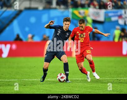 Benjamin Pavard et Eden Hazard lors de la coupe du monde de la FIFA, la France contre la Belgique au stade de Saint-Pétersbourg, Saint-Pétersbourg, Russie sur 10 juillet 2018. (Photo par Ulrik Pedersen/NurPhoto) Banque D'Images