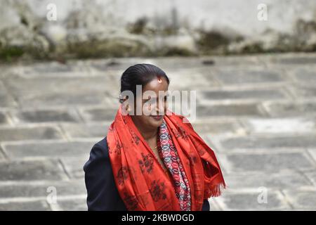 Subash Chandra Nembang, Le politicien népalais et l'ancien président de l'Assemblée constituante du Népal avec le masque facial arrivent dans la fonction du Parti Janata Samajwadi Lila Devi Sitaula prend serment du Président Agni Prasad Sapkota après avoir élu comme membre de la Chambre des représentants (Hor) à la place de Sarita Giri at Singha Durbar, Katmandou, Népal mercredi, 29 juillet 2020. (Photo de Narayan Maharajan/NurPhoto) Banque D'Images