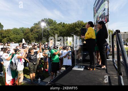 Gloria Guillen, mère de Vanessa Guillen, est vue lors d'un rassemblement au National Mall pour demander une enquête pour le meurtre de sa fille. Washington, D.C., 30 juillet 2020. (Photo par Aurora Samperio/NurPhoto) Banque D'Images