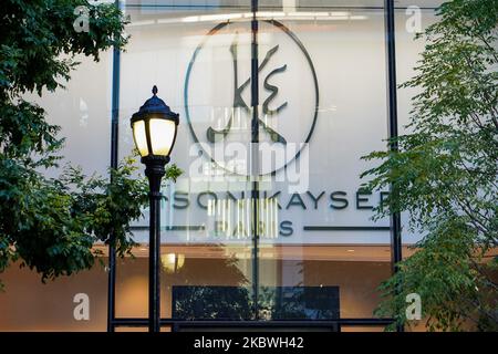 Vue sur la Maison Kayser à Hudson yards. La chaîne de boulangerie française Maison Kayser peut fermer définitivement les 16 emplacements de New York, selon un rapport, la ville de New York entre dans la phase 4 de réouverture suite aux restrictions imposées pour ralentir la propagation du coronavirus à 31 juillet 2020 dans la ville de New York. La quatrième phase permet les arts et le divertissement de plein air, les événements sportifs sans fans et la production de médias. (Photo de John Nacion/NurPhoto) Banque D'Images