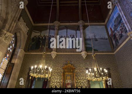 La décoration de l'intérieur des chambres avec des peintures et le travail du plafond cercueil comme dans cette salle du trône ou central dans le Palais de Sobrellano, également connu comme le Palais du Marquis de Comillas, situé dans la ville de Comillas (Cantabria, Espagne). (Photo de Joaquin Gomez Sastre/NurPhoto) Banque D'Images