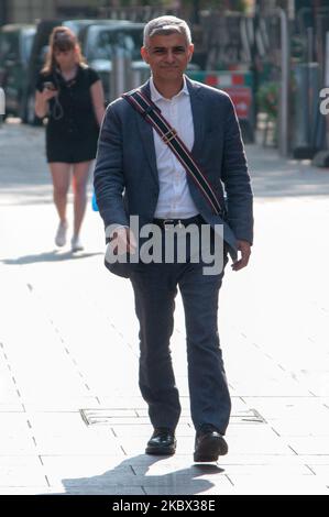 Sadiq Khan arrive à Global radio Studios, Londres, Royaume-Uni 13 août 2020 (photo de Robin Pope /NurPhoto) (photo de Robin Pope/NurPhoto) Banque D'Images