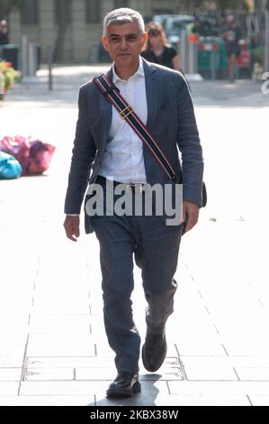 Sadiq Khan arrive à Global radio Studios, Londres, Royaume-Uni 13 août 2020 (photo de Robin Pope /NurPhoto) (photo de Robin Pope/NurPhoto) Banque D'Images