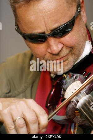 Le violoniste anglais Nigel Kennedy et son trio se présentent en salle à leur vitrine de promotion en Asie à Séoul, en Corée du Sud, sur 7 mai 2007. (Photo de Seung-il Ryu/NurPhoto) Banque D'Images