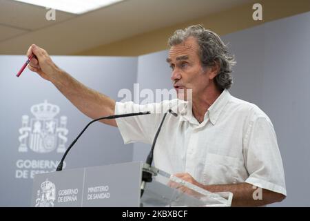 Le directeur du Centre de coordination des alertes sanitaires et des urgences, Fernando Simon, tient une conférence de presse au Ministère de la Santé pour informer sur la situation actuelle de Covid-19 sur 20 août 2020 à Madrid, Espagne. (Photo par Oscar Gonzalez/NurPhoto) Banque D'Images