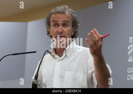 Le directeur du Centre de coordination des alertes sanitaires et des urgences, Fernando Simon, tient une conférence de presse au Ministère de la Santé pour informer sur la situation actuelle de Covid-19 sur 20 août 2020 à Madrid, Espagne. (Photo par Oscar Gonzalez/NurPhoto) Banque D'Images