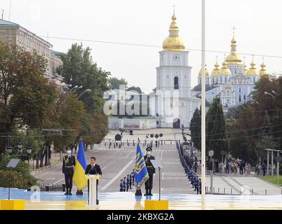 Le président ukrainien Volodymyr Zelensky prend la parole lors d'une cérémonie du 29th anniversaire de la célébration du jour de l'indépendance de l'Ukraine sur la place Sophia à Kiev, en Ukraine. Les Ukrainiens marquent le jour de l'indépendance de l'Ukraine le 24 août en commémoration de la Déclaration d'indépendance de 1991. (Photo par STR/NurPhoto) Banque D'Images