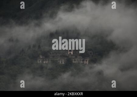 Vue de pari Mahal comme les précipitations se poursuivent dans la vallée de Srinagar, dans le Cachemire administré par l'Inde le 27 août 2020. (Photo de Muzamil Mattoo/NurPhoto) Banque D'Images