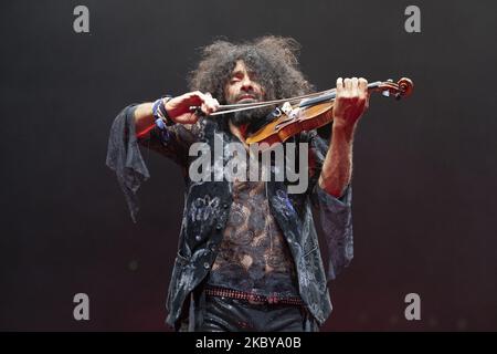 La violoniste libanaise Ara Malikian lors de sa représentation dans le concert offert au Festival d'été de Madriz à Madrid, Espagne, sur 06 septembre 2020. (Photo par Oscar Gonzalez/NurPhoto) Banque D'Images