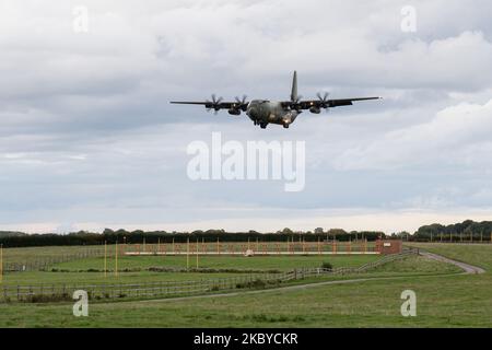 ZH870 Royal Air Force Lockheed C-130J-30 Hercules C.4 revient à RAF Brize Norton, à Oxfordshire, en Angleterre, le 6 septembre 2020. (Photo de Jon Hobley/MI News/NurPhoto) Banque D'Images