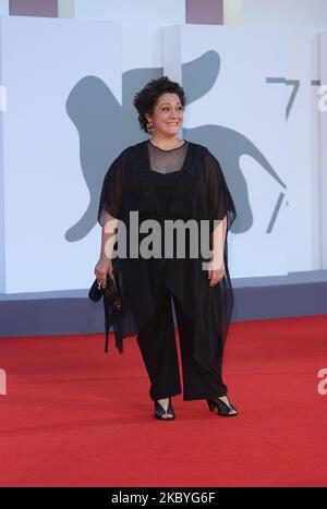 Laura Giordani marche le tapis rouge devant le film ''le Sorelle Macaluso'' au Festival du film de Venise 77th sur 09 septembre 2020 à Venise, en Italie. (Photo de Matteo Chinellato/NurPhoto) Banque D'Images