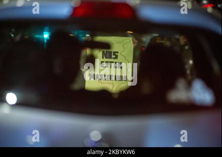 Les manifestants se rassemblent pour protester contre l'assassinat causé par les policiers de Javier Ordonez en septembre 8, les manifestations se sont multipliées par des affrontements entre policiers et manifestants. Le 11 2020 septembre, à Bogota, Colombie. Dans les dernières nouvelles, la nécropsie de Javier Ordonez a montré 9 fractures du crâne que lorsqu'il a été perpétré dans un poste de police après qu'il a été tassé avec un pistolet taser quelques instants avant sa mort. (Photo par Sebastian Barros/NurPhoto) Banque D'Images