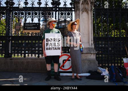 Des militants anti-Brexit manifestent devant le Parlement sur la place du Parlement à Londres, en Angleterre, sur 14 septembre 2020. (Photo de David Cliff/NurPhoto) Banque D'Images