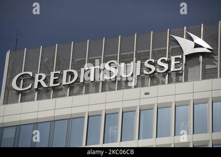 Le signe de la banque du Credit Suisse est visible sur 19 septembre 2020 à Varsovie, Pologne. (Photo Illustration par Aleksander Kalka/NurPhoto) Banque D'Images