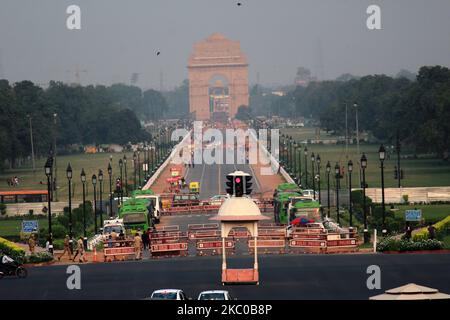 Une vue de Rajpath comme vu de Rashtrapati Bhavan avec la porte de l'Inde en arrière-plan à Vijay Chowk sur 21 septembre 2020 à New Delhi, Inde. (Photo de Mayank Makhija/NurPhoto) Banque D'Images