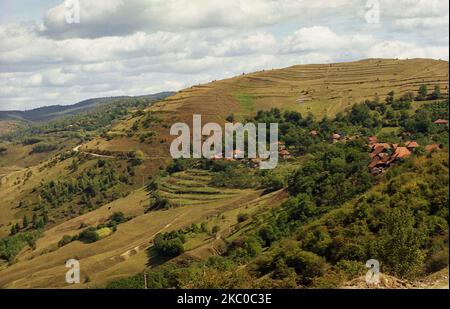 Paysage dans le comté de Hunedoara, Roumanie, environ 2001 Banque D'Images