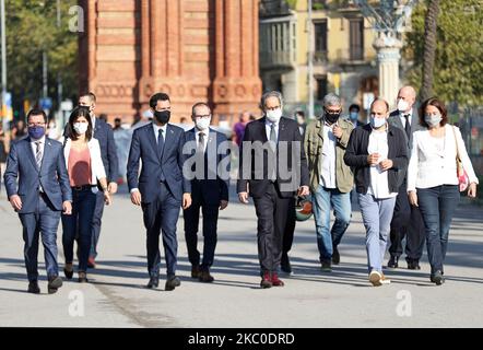 Le président régional catalan Quim Torra arrive à la haute Cour de justice de Catalogne après avoir assisté à une session pour répondre à son appel d'une peine de basse cour sur désobéissance pour avoir montré les symboles séparatistes de son palais gouvernemental avant les élections régionales à Barcelone, Espagne sur 23 septembre 2020. (Photo de Joan Valls/Urbanandsport/NurPhoto) Banque D'Images