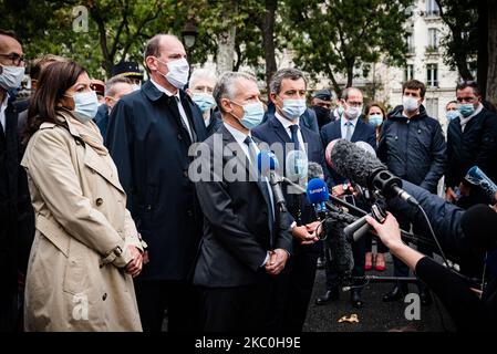 Jean-François Ricard, procureur anti-terroriste, Maire de Paris Anne Hidalgo, Premier Ministre Jean Castex et Ministre de l'intérieur Gérald Darmanin lors d'une conférence de presse à Paris, France, sur 25 septembre 2020, Peu avant midi, un homme armé d'un couteau ou d'une machette a attaqué des personnes dans la rue Nicolas Appart, dans le 11th arrondissement de Paris, où se trouvent les anciens locaux du journal Charlie Hebdo et où ont eu lieu les attaques de 7 janvier 2015 contre le journal, causant 2 blessures. L'auteur de l'attaque a été arrêté avec un deuxième homme et un sécurit Banque D'Images