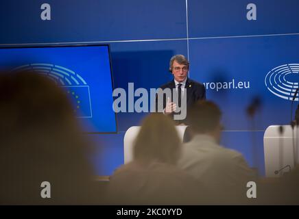 Conférence de presse du Président du Parlement européen, David Sassoli, à Bruxelles (Belgique), le 01 octobre 2020, à la suite de son discours devant les chefs d’État ou de gouvernement lors du sommet spécial de l’UE. Il fera des commentaires sur les sujets dont débattront les dirigeants de l'UE au cours de leur réunion, tels que la Biélorussie, les relations avec la Turquie et la Chine. (Photo de Jonathan Raa/NurPhoto) Banque D'Images