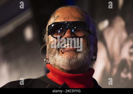 Photographe et soucoupe du Techno Club berlinois Berghain Sven Marqueardt est photographié lors de l'aperçu de presse de son exposition 'Stageless' au Palast de Friedrichstadt à Berlin, en Allemagne, sur 1 octobre 2020. (Photo par Emmanuele Contini/NurPhoto) Banque D'Images