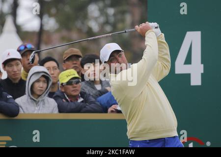 Steven Bowditch, joueur de l'équipe internationale, a joué sur le tee-shirt 4th lors du match unique de la coupe du Président du PGA au Jack Nicklaus GC à Incheon, en Corée du Sud, sur 11 octobre 2015. (Photo de Seung-il Ryu/NurPhoto) Banque D'Images