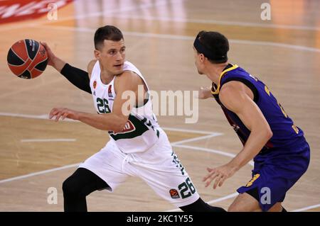 Nemanja Nedovic lors du match entre le FC Barcelone et Panathinaikos BC, correspondant à la semaine 4 de l'Euroligue, joué au Palau Blaugrana, le 15th octobre 2020, à Barcelone, Espagne. -- (photo par Urbanandsport/NurPhoto) Banque D'Images